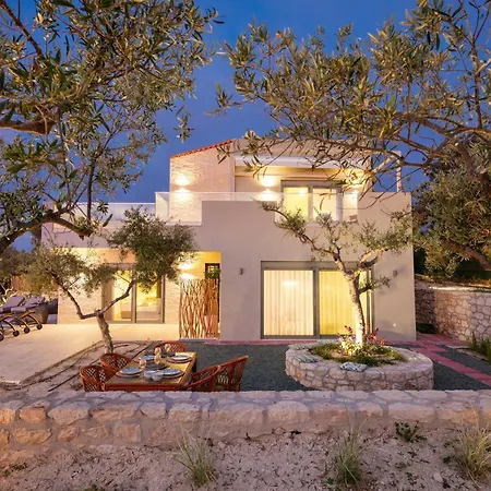 Lily's Lemonia Villa